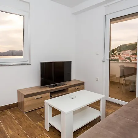 Apartment Butique Maris Komarna